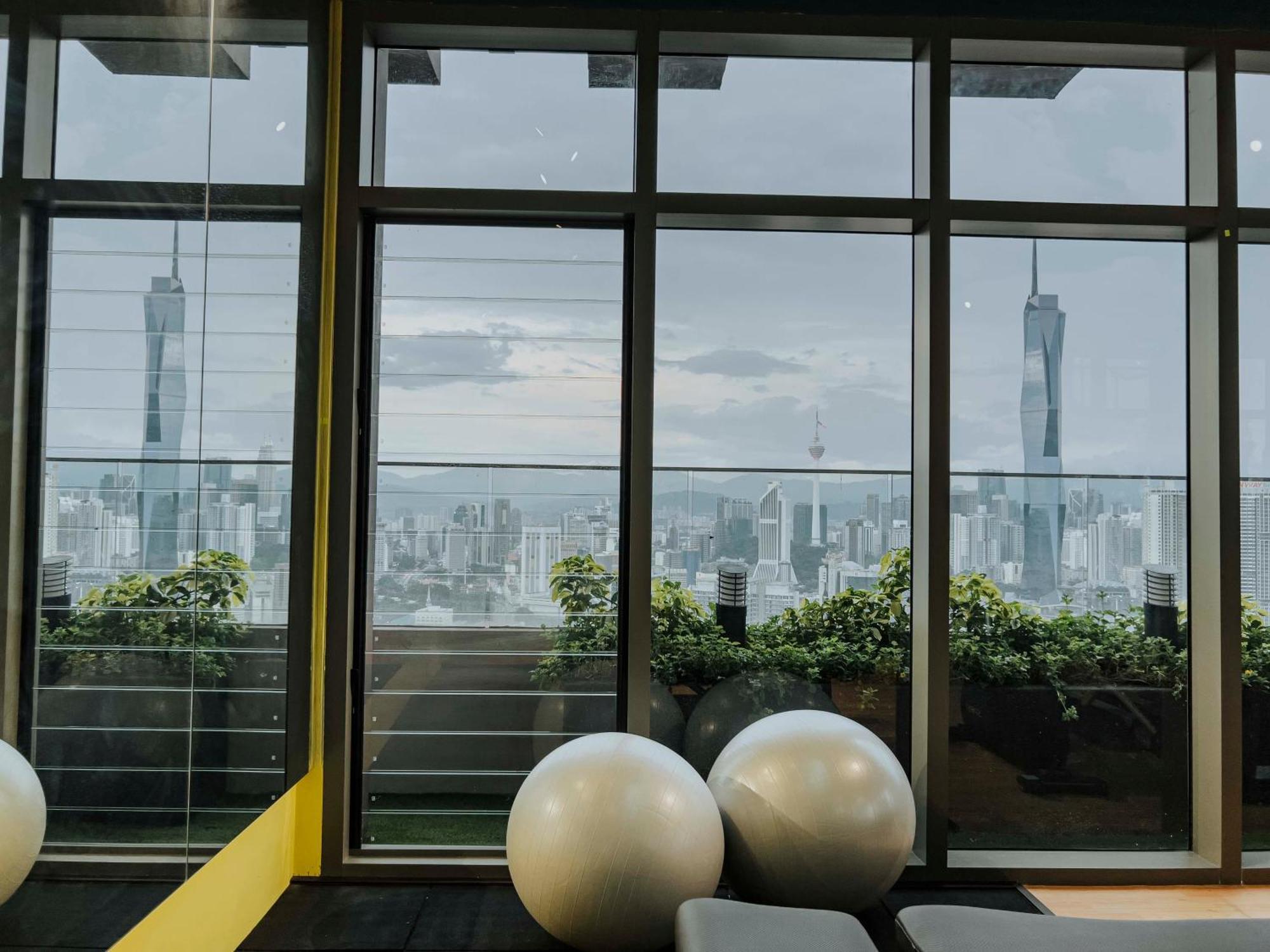 Sky Pool Suites Kl Sentral - Riveria City Kuala Lumpur Buitenkant foto