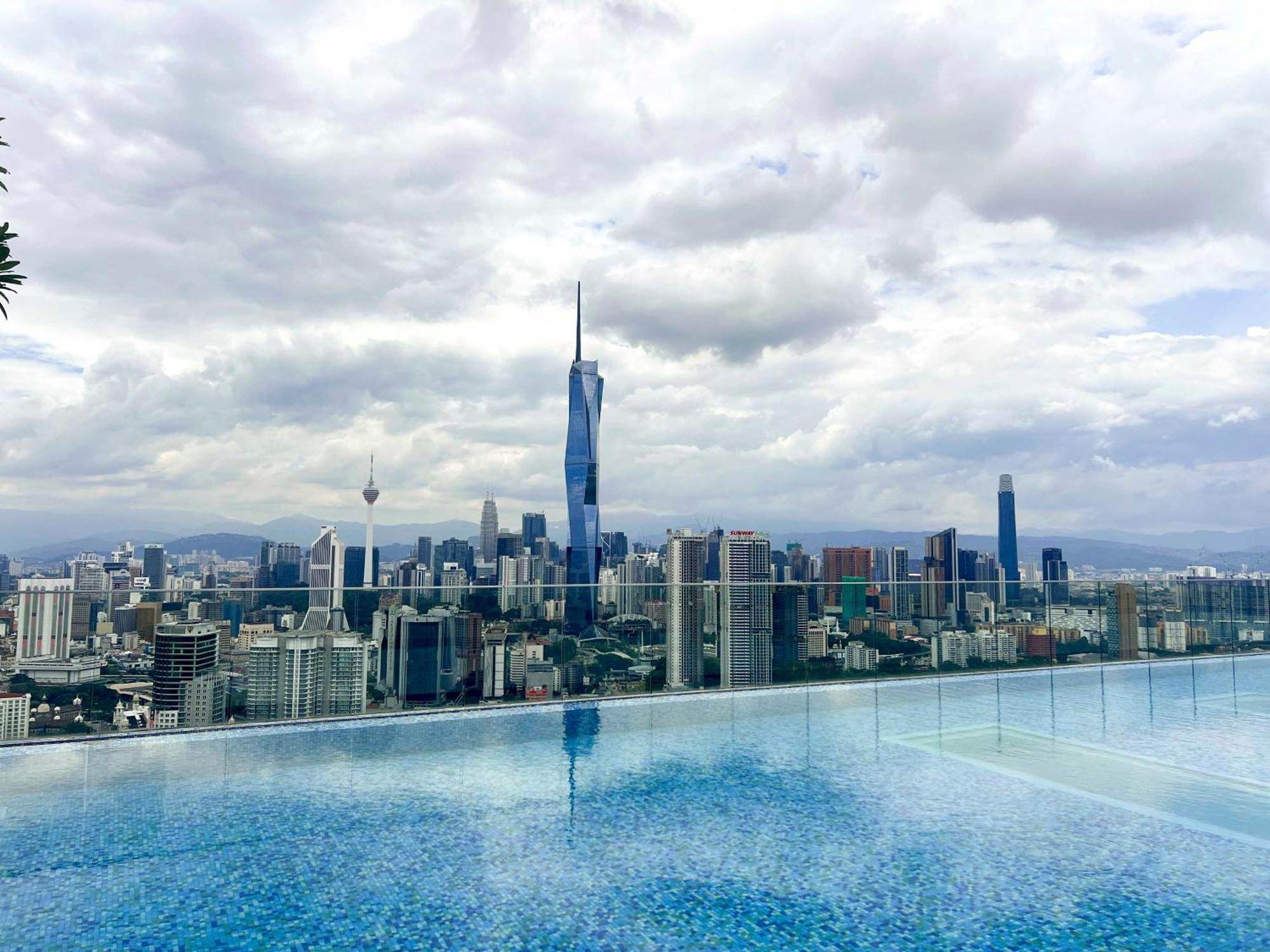 Sky Pool Suites Kl Sentral - Riveria City Kuala Lumpur Buitenkant foto