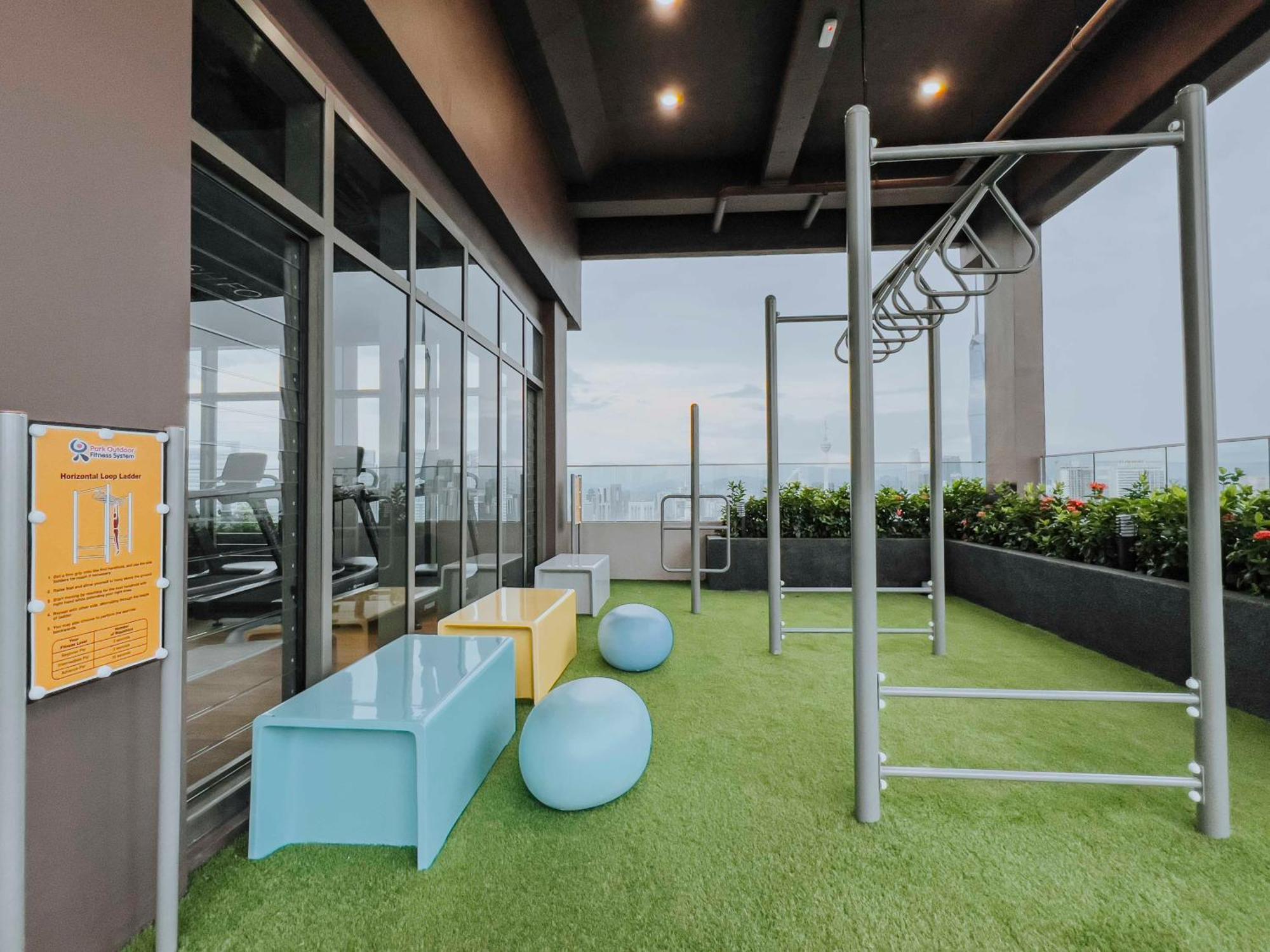 Sky Pool Suites Kl Sentral - Riveria City Kuala Lumpur Buitenkant foto